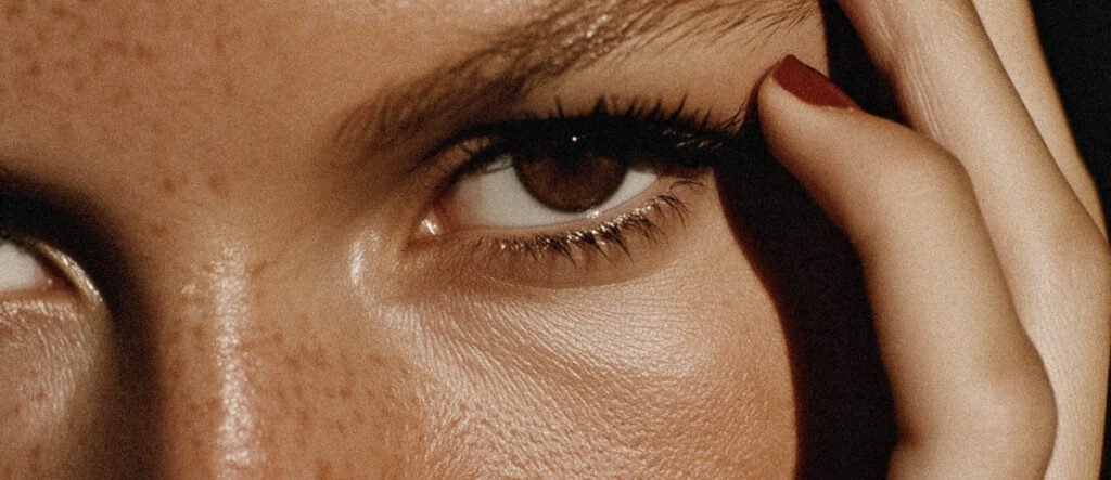 Women staring in your eyes